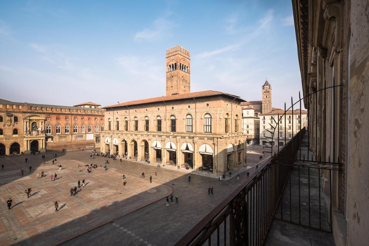 Urbanicooh Asinelli - Balcony On Piazza Maggiore Bolonia Exterior foto